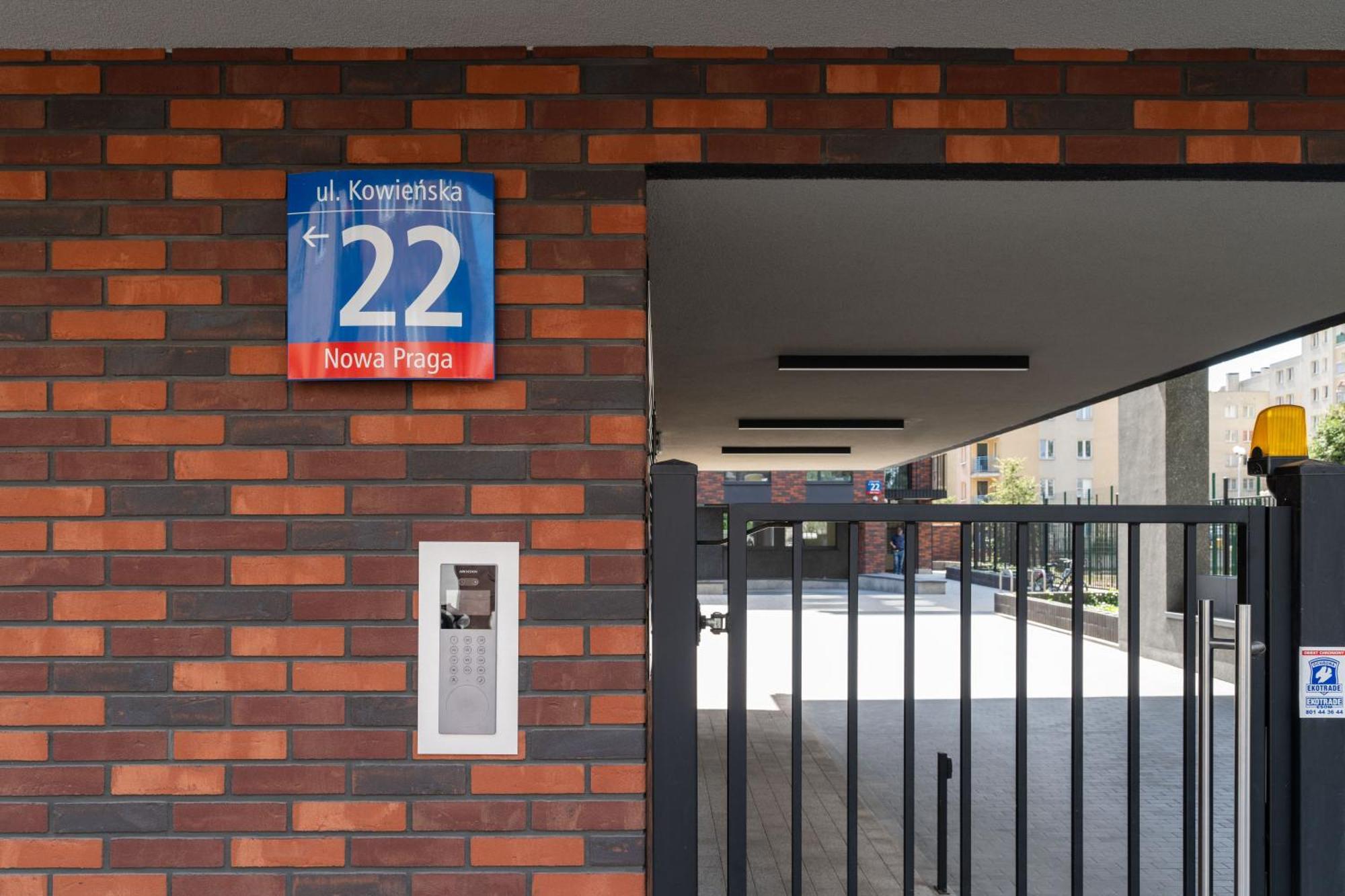 Lineburg Villa Apartments ワルシャワ エクステリア 写真