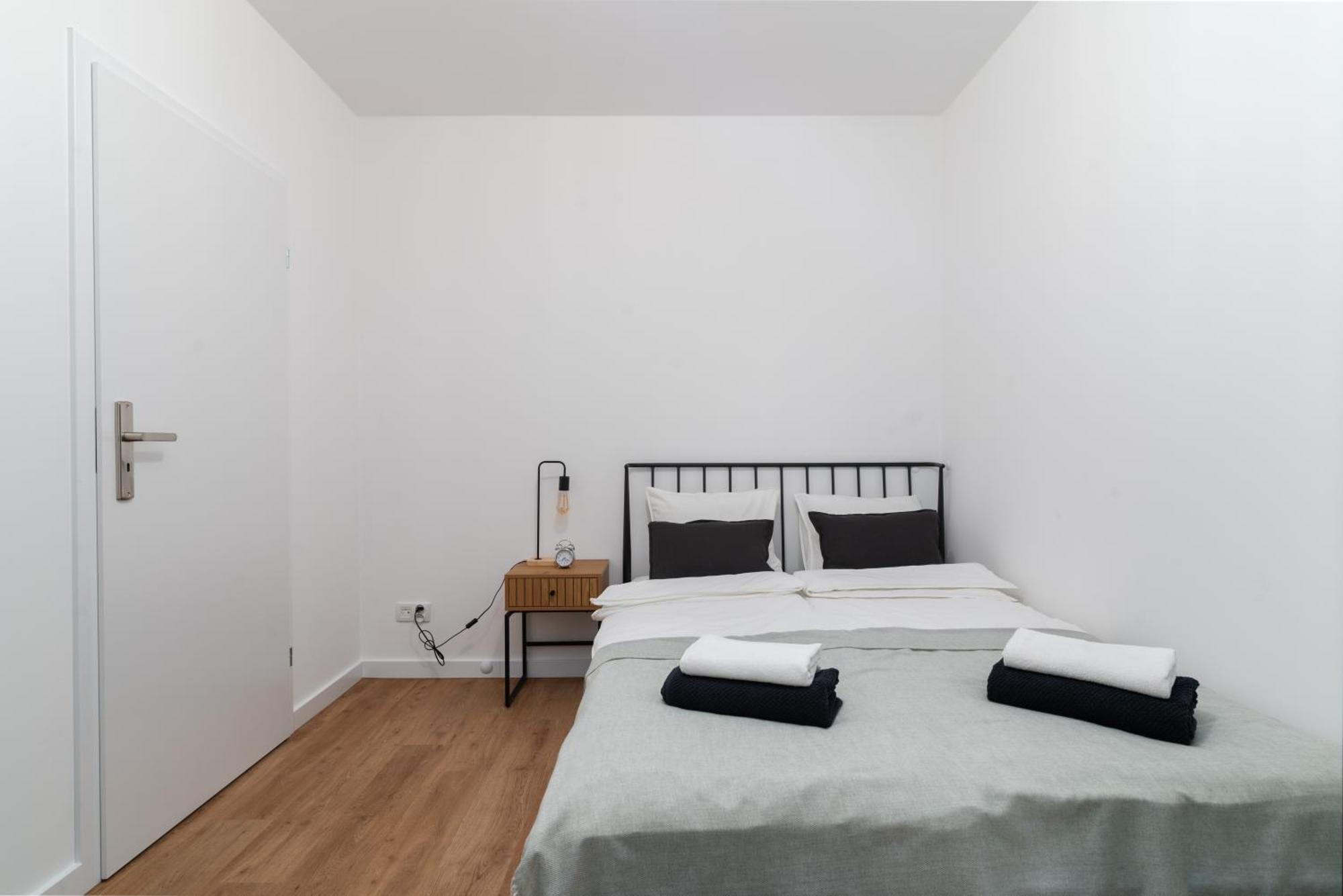 Lineburg Villa Apartments ワルシャワ エクステリア 写真