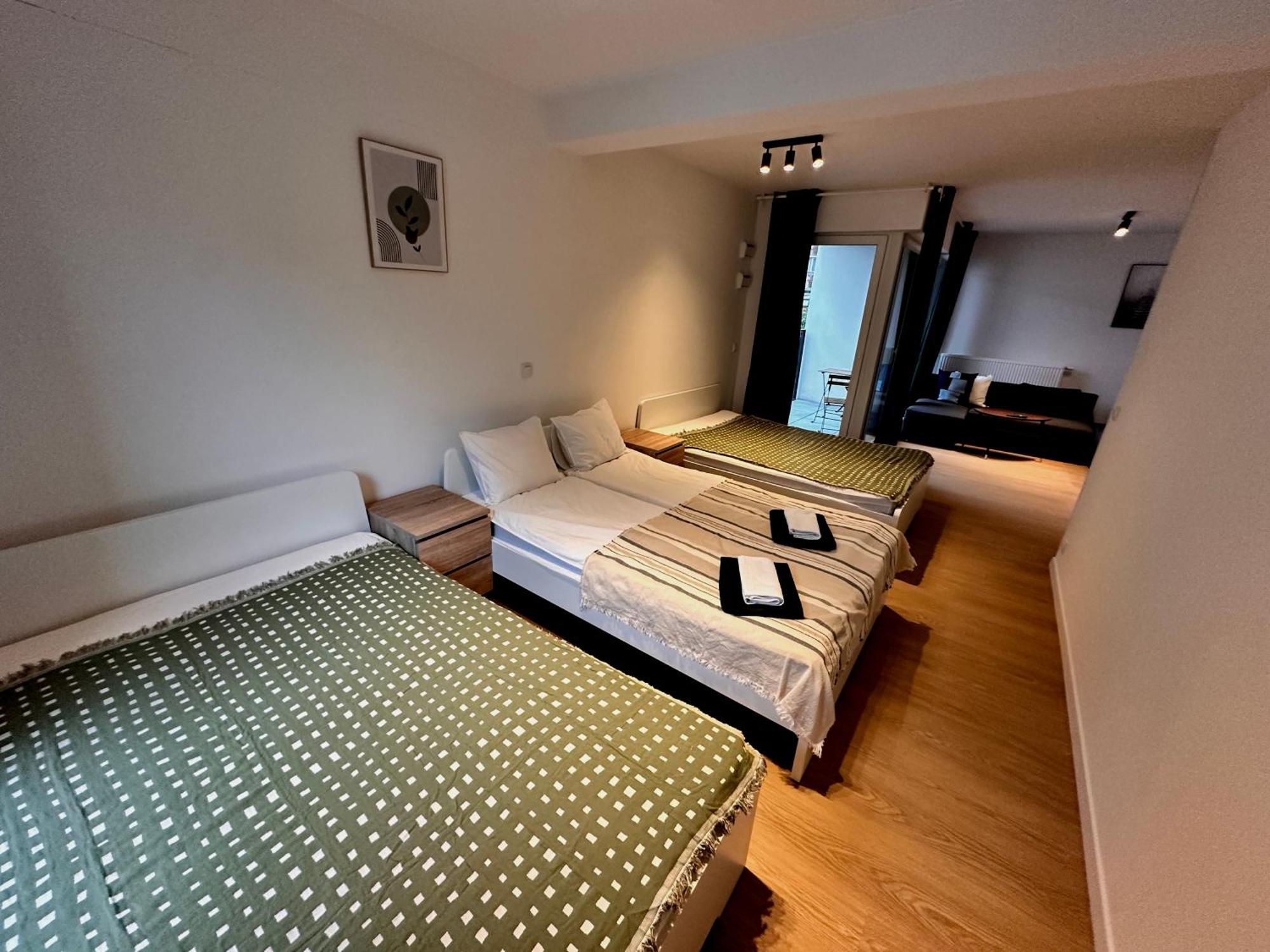 Lineburg Villa Apartments ワルシャワ エクステリア 写真